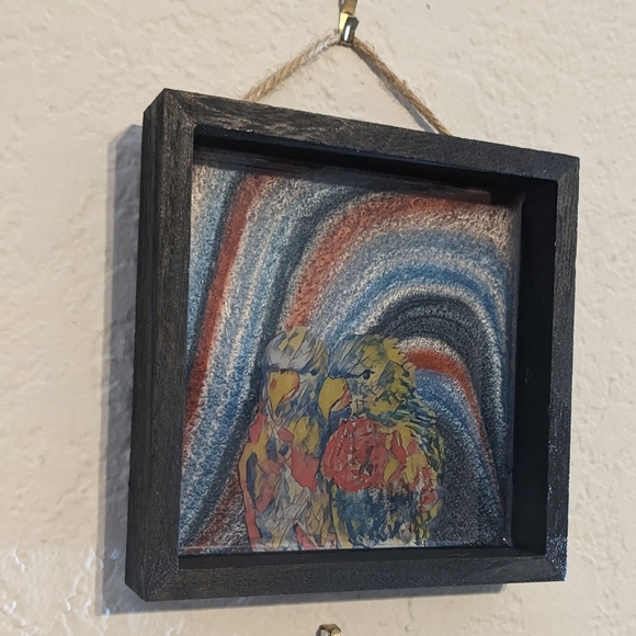 Birds Wall Art Handmade Parrot Design Resin Blue Red Home Decor Love - Picture 9 of 12